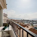 Apartment With Stunning Sea Views, Puerto Banus