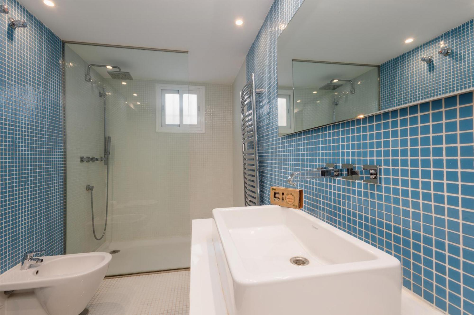 Apartamento With Stunning Sea Views, Puerto Banus Marbella